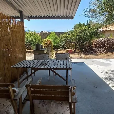 Дом отдыха Mycenae Rustic House, ολόκληρο σπίτι στις μυκήνες *