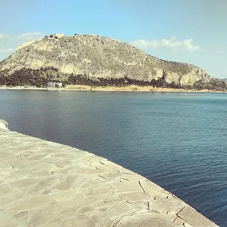 Holiday home Mycenae Rustic House, ολόκληρο σπίτι στις μυκήνες Mykines